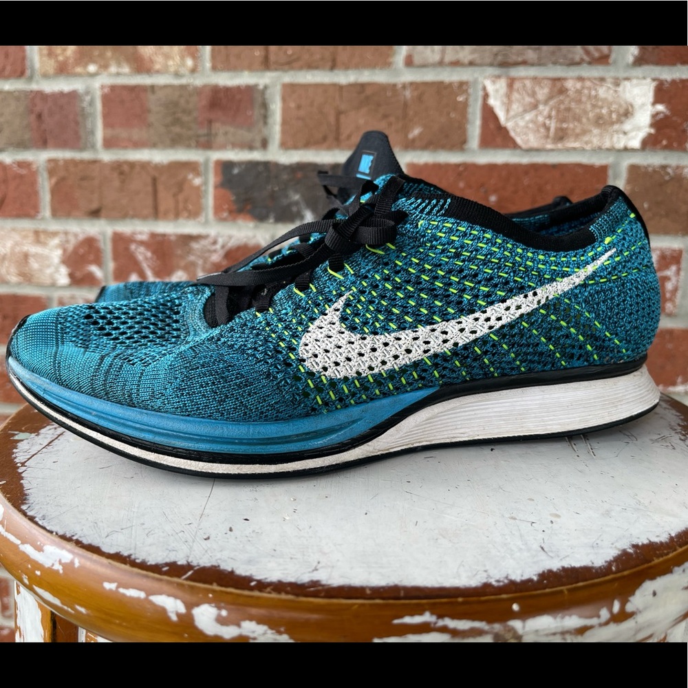 Nike Flyknit Racer ‘Blue Glow’ Running Shoes